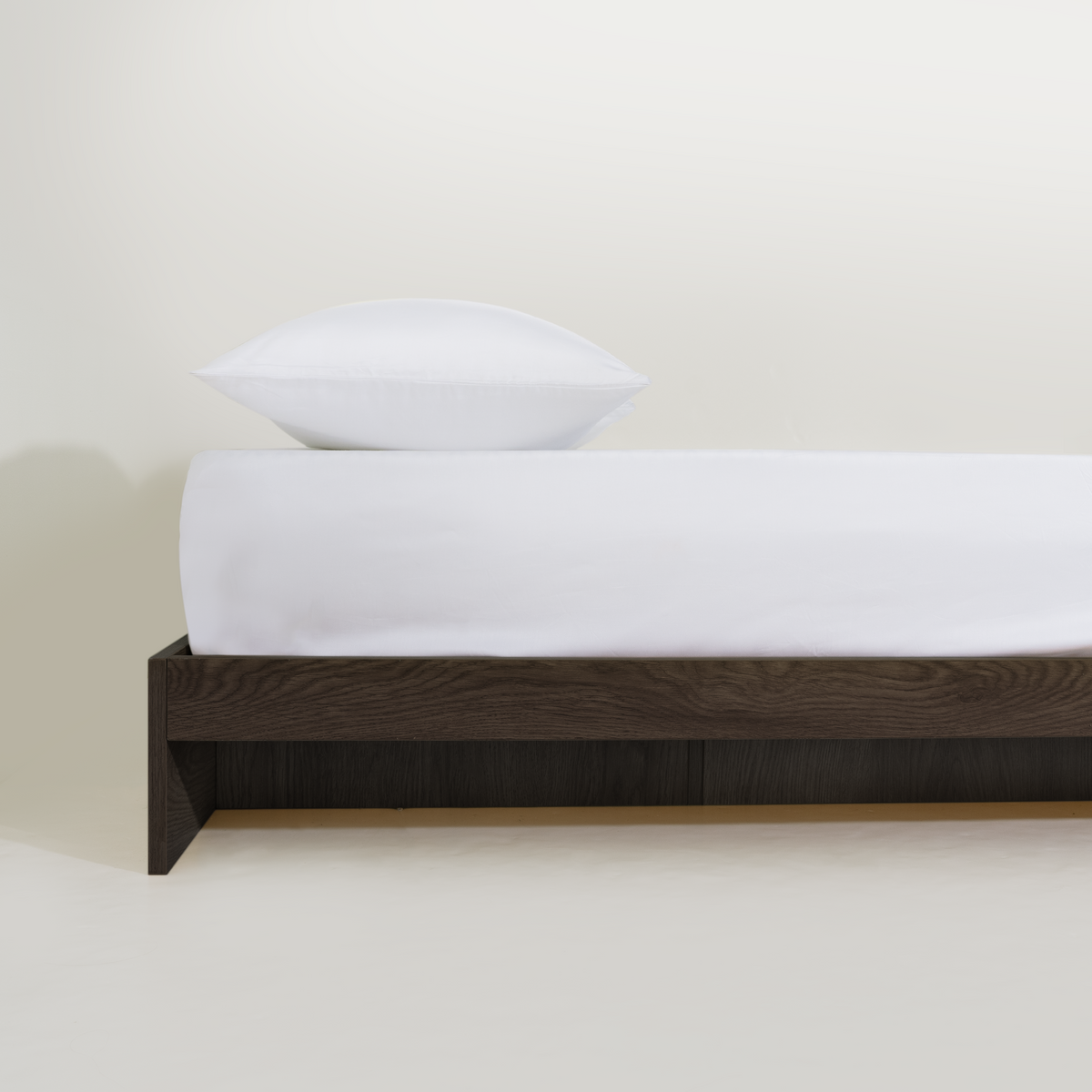 Bamboo Fitted Sheet Set Pet Hair Repellent for Dogs/Cats Family Fi