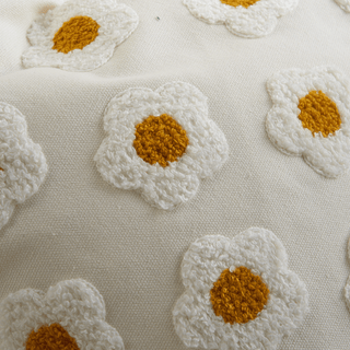 Daisy Dreams Sofa Pillow Cover