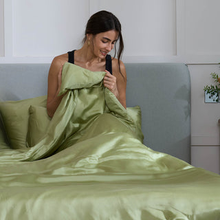 FURRFREE Bamboo Duvet Cover - Pet Hair Repellent for Dogs/Cats Family - Limited Time Offer