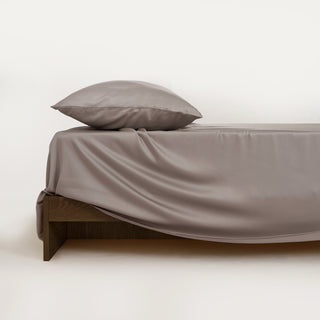 FURRFREE Bamboo Flat Sheet - Pet Hair Repellent for Dogs/Cats Family - Limited Time Offer