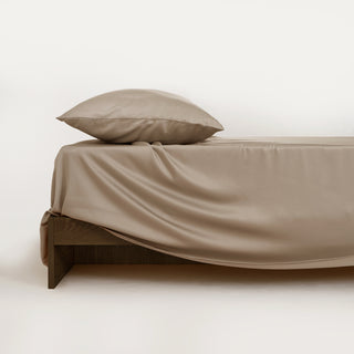 FURRFREE Bamboo Flat Sheet - Pet Hair Repellent for Dogs/Cats Family - Limited Time Offer