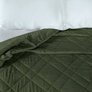 Lightweight Bamboo Quilt - Pet Hair Repellent for Dogs/Cats Family - Final Sale