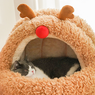 ZEZE Pets Reindeer Pet Bed